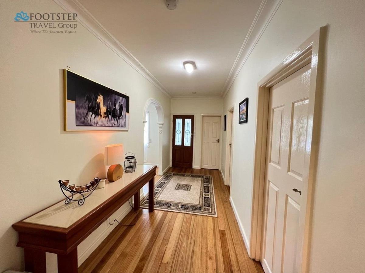 Cosy 4Br Home 15 Minutes Away From Melbourne Airport St Albans Extérieur photo